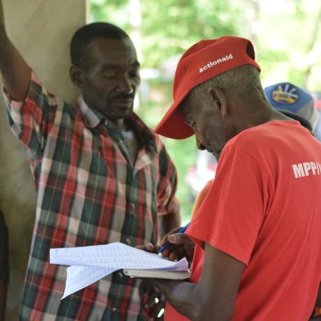 Nospere, l'un des guides d'ActionAid dans la localité de Savane Haleine 